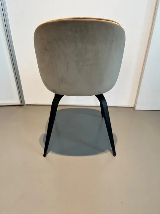 Gubi - Gubi Beetle Stuhl - sarto Group