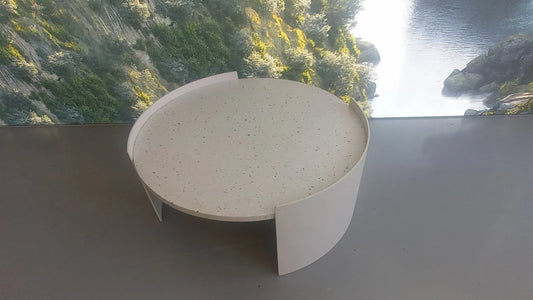 Cassina - Cassina Outdoor Beistelltisch Bowy 554 - Ø 70 - Gartentische - Sarto Group