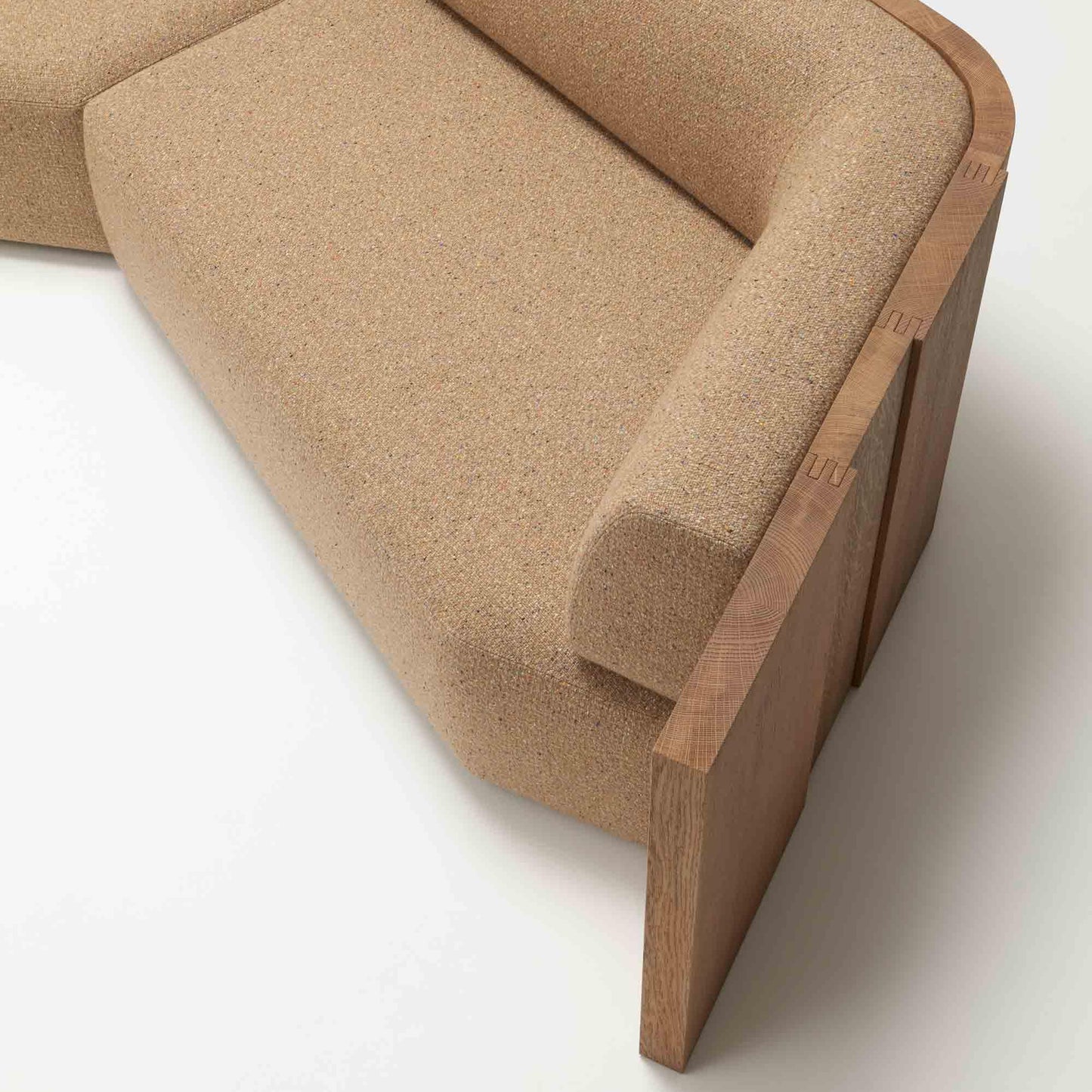 Delcourt Collection - Eko modular Sofa | Holz - sarto Group