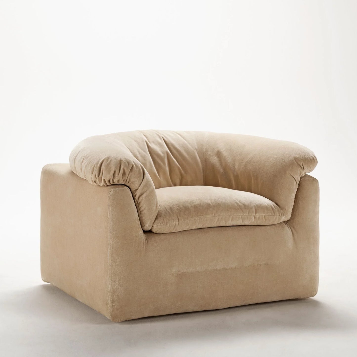 Tacchini - Butter Sessel - sarto Tailored Interiors Group