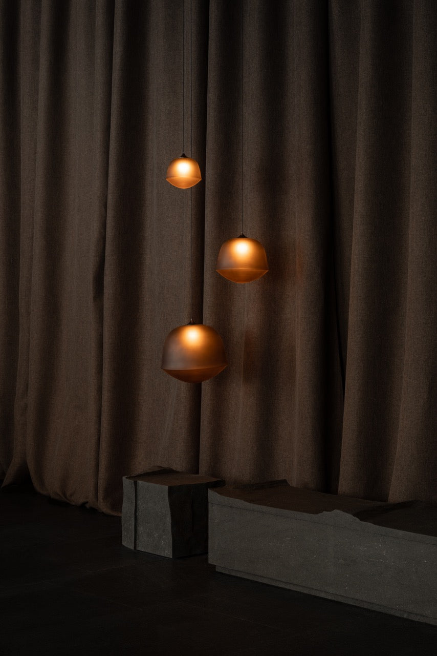 Contour pendant light