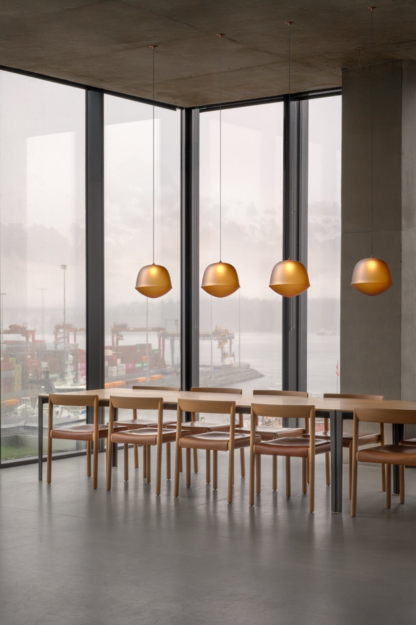 Contour pendant light