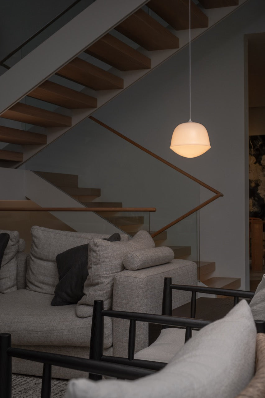 Contour pendant light