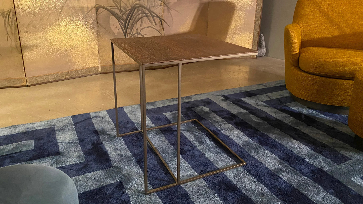 Minotti - Minotti LEGER Bronze Beistelltisch | Holzplatte - Beistelltische - Sarto Group