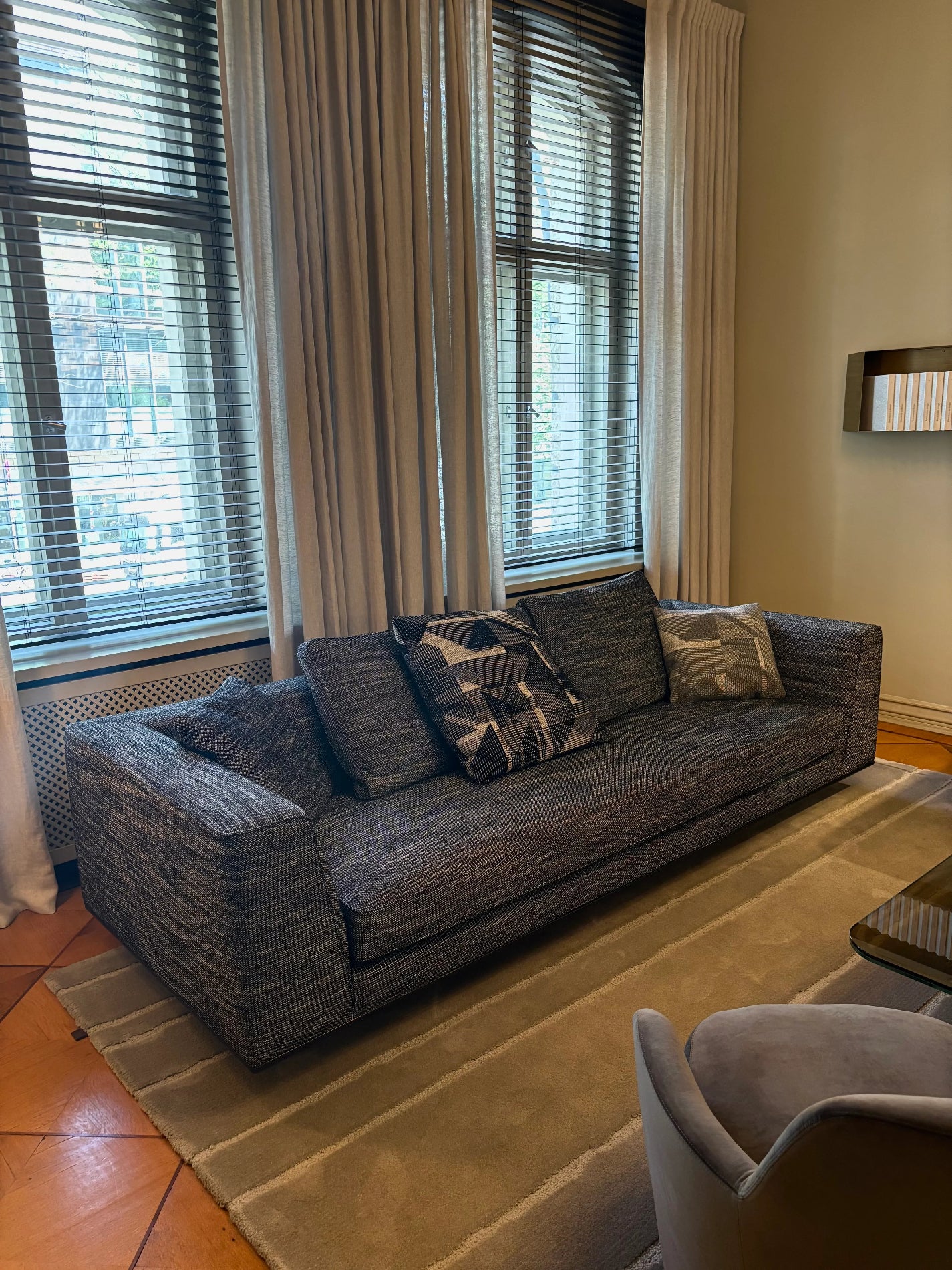 Minotti - Roger Suite Sofa - sarto Tailored Interiors Group