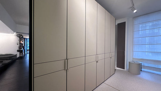 Poliform SENZAFINE COVER Wardrobe with hinged doors