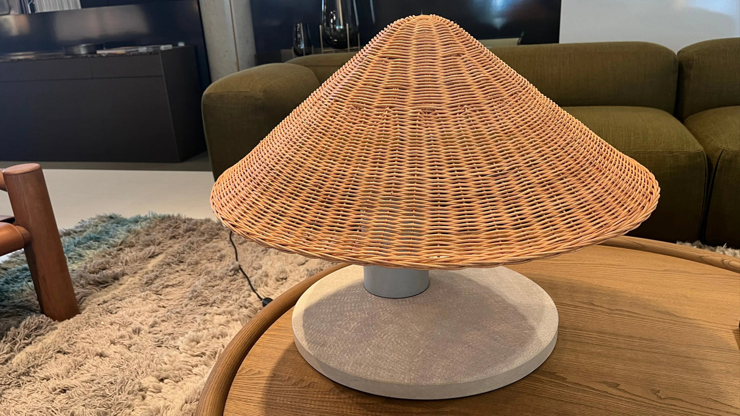 Tacchini - Alma Tischleuchte - sarto Tailored Interiors Group
