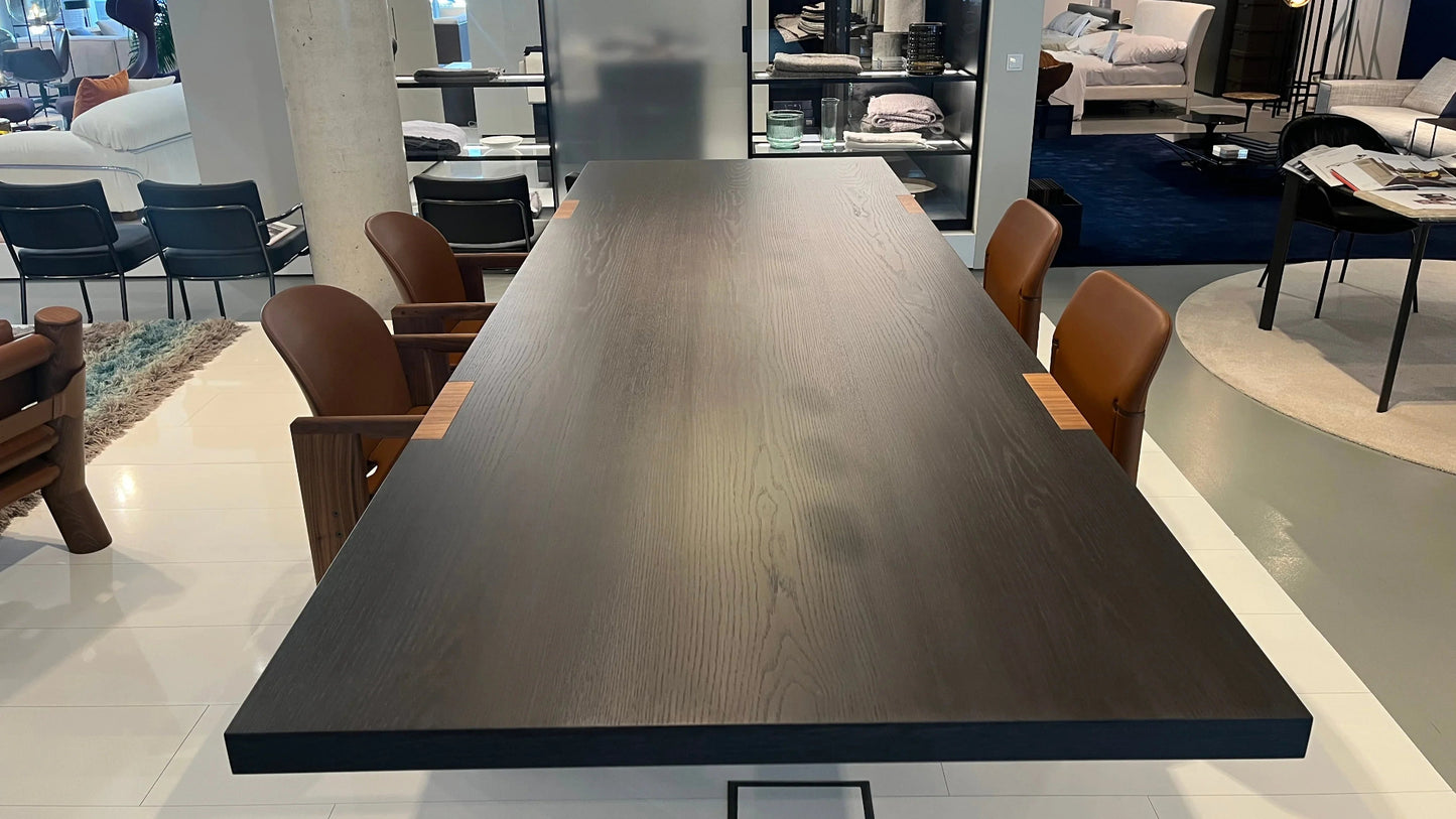 Tacchini - T-Table Esstisch - sarto Tailored Interiors Group
