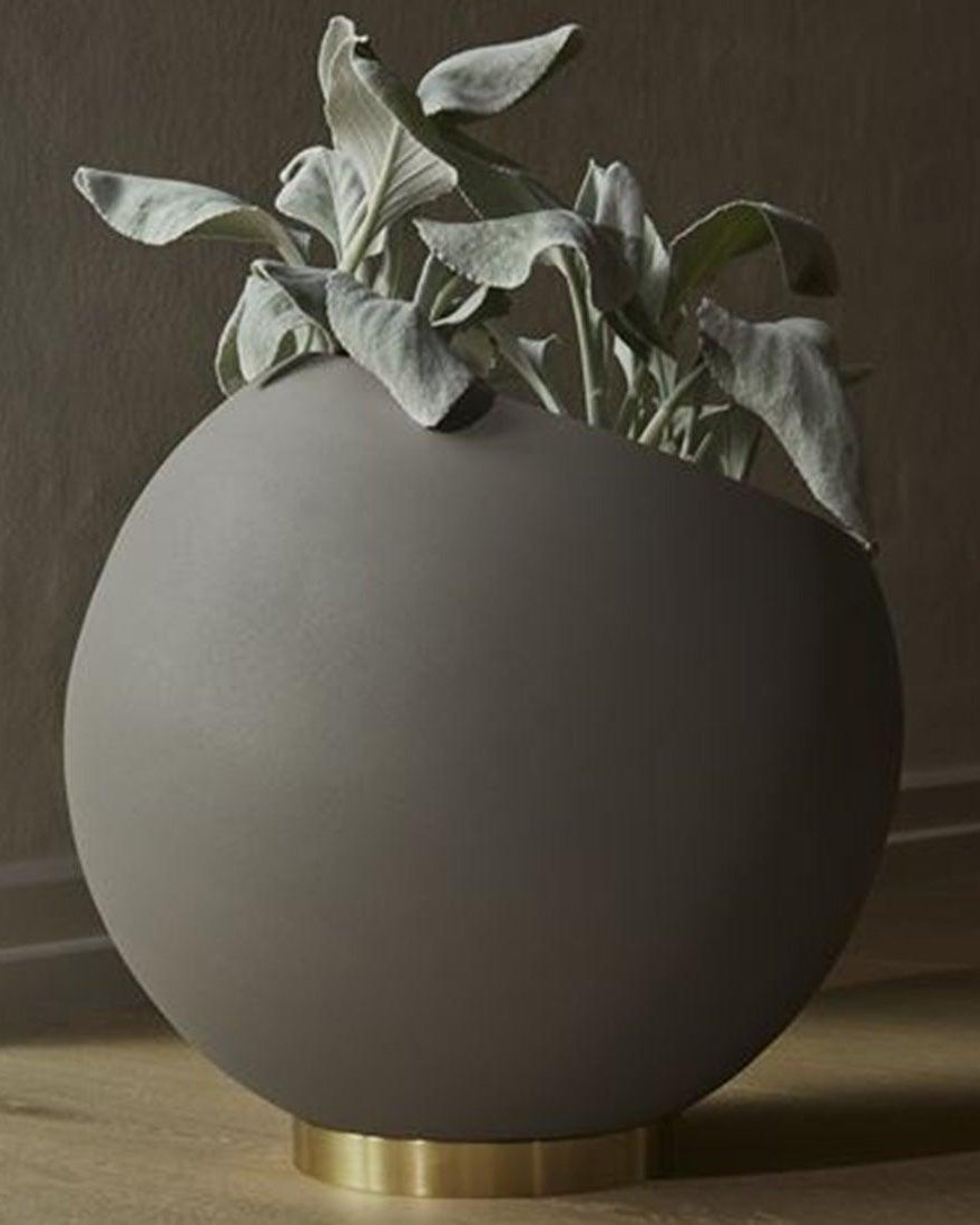 Aytm - AYTM Globe Blumentopf | Taupe - sarto Tailored Interiors Group