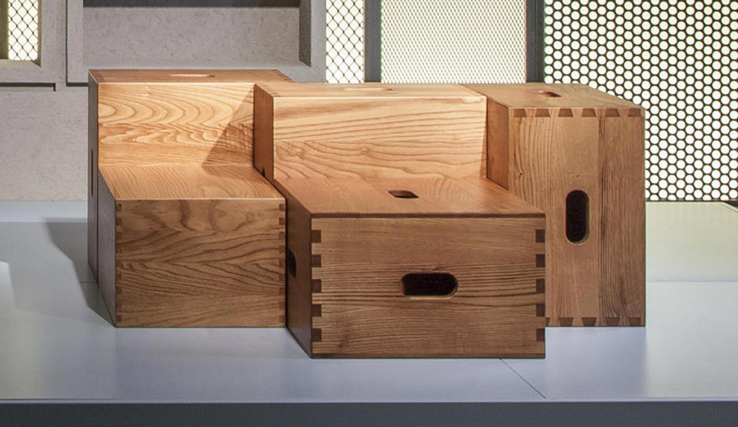 Cassina - LC14 Hocker - Hocker - Sarto Group