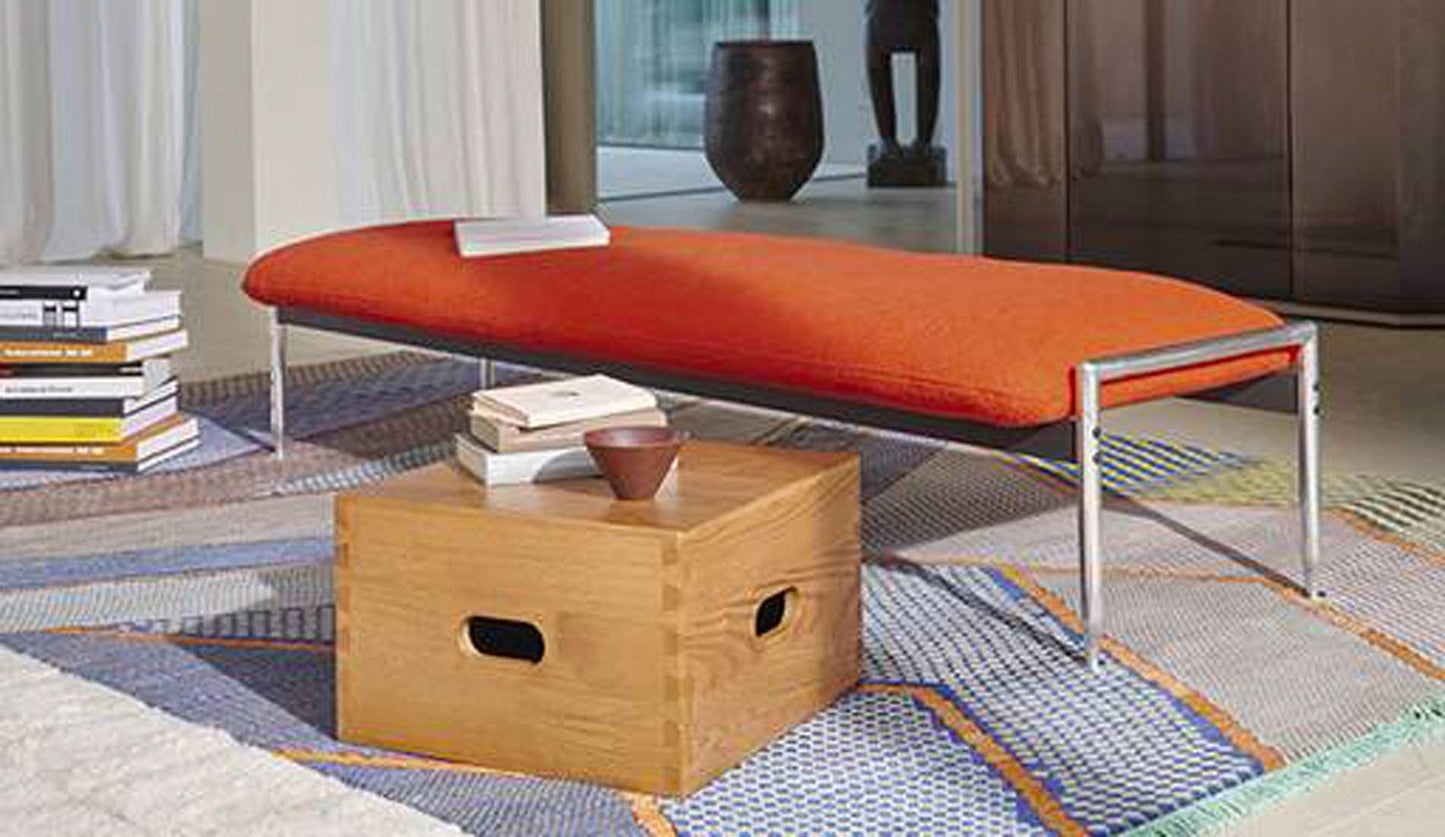 Cassina - LC14 Hocker - Hocker - Sarto Group