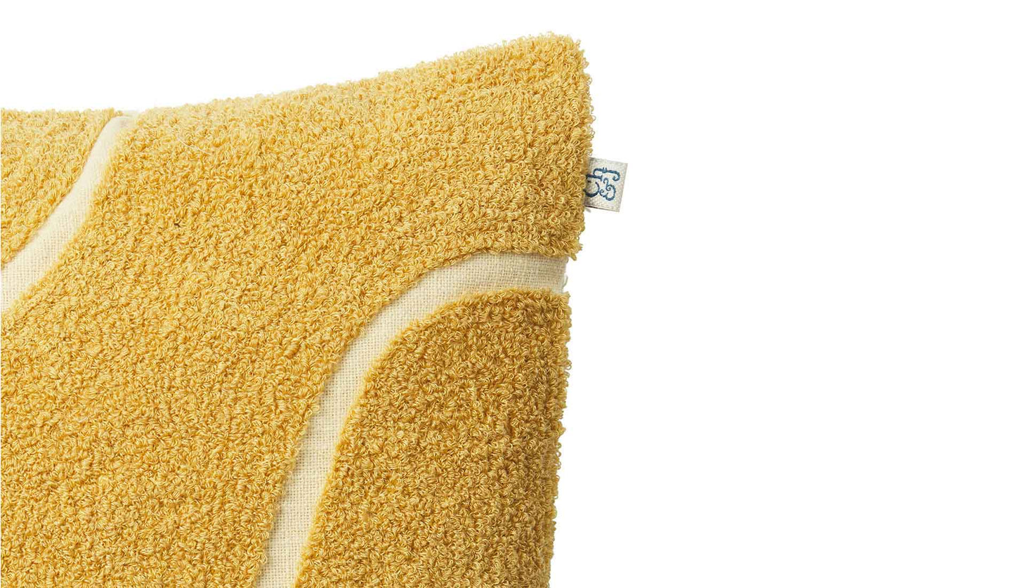 Chhatwal & Jonsson - Chhatwal & Jonsson Kashi Kissen 40 x 60 cm | Spicy Yellow - sarto Group