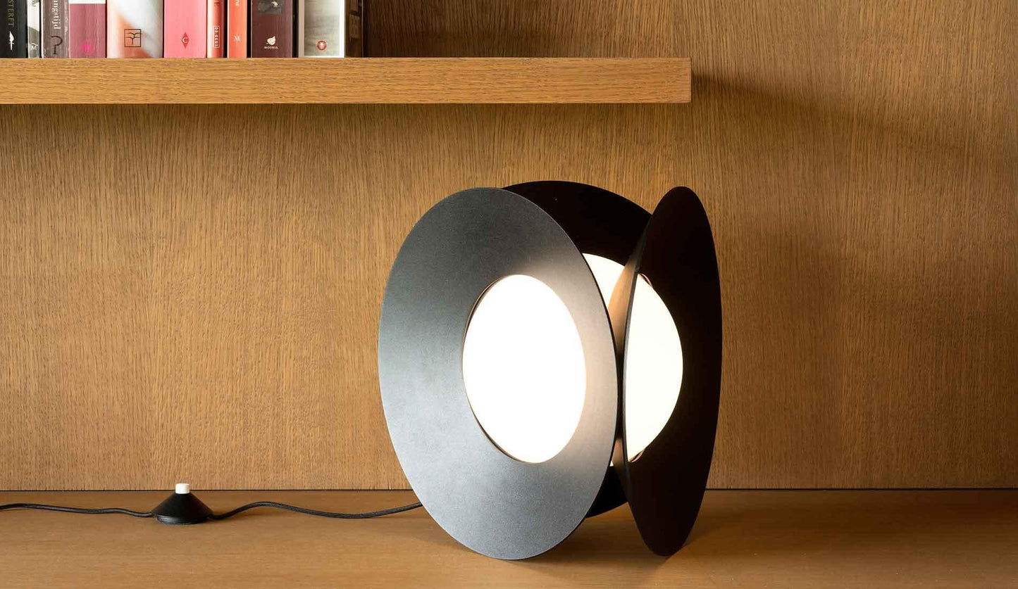DCW éditions Paris - DCW Armen Tischleuchte - Tischleuchten - Sarto Group