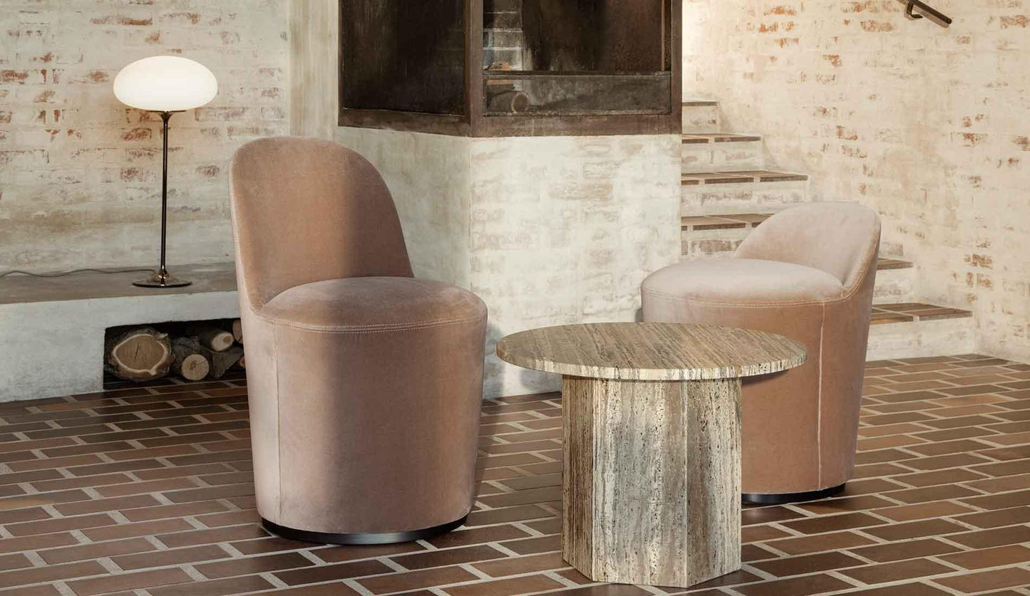 GUBI - GUBI Epic Couchtisch | Warm Taupe | Travertin - Couchtische - Sarto Group