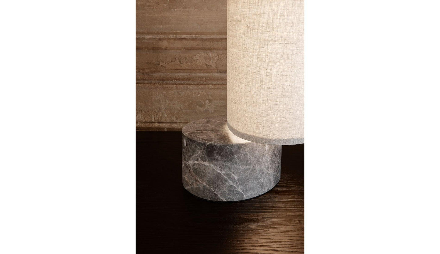GUBI - GUBI Unbound Tischleuchte | Canvas - Tischleuchten - Sarto Group