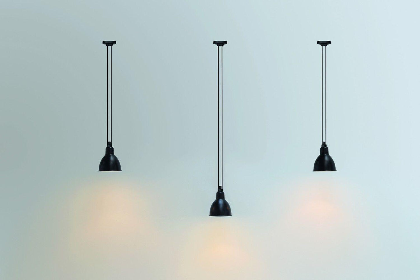 DCW éditions Paris - DCW Lampe Gras N°322 Les Acrobates - Hängeleuchten - Sarto Group