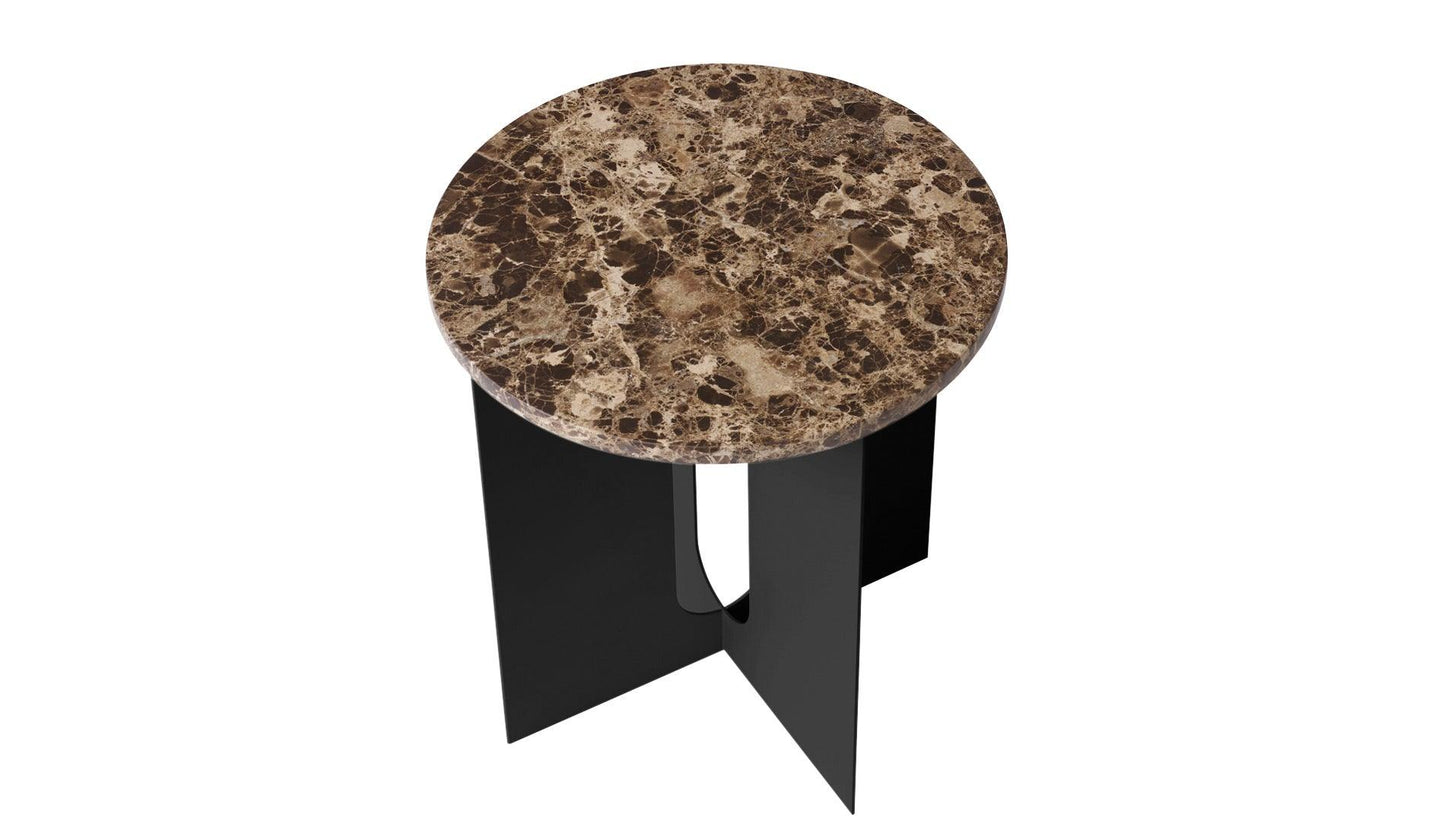 Audo Copenhagen - Audo Copenhagen Androgyne Beistelltisch Schwarz mit Marmor Tischplatte - Beistelltische - Sarto Group