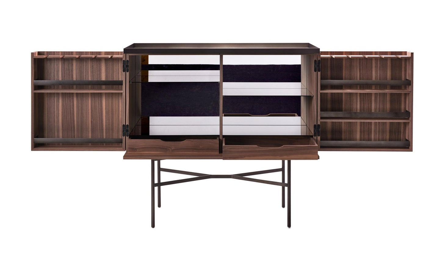 More - MORE HARRI Barschrank breit niedrig | Nussbaum - Barschränke - Sarto Group