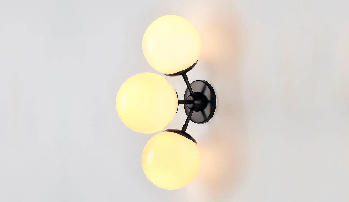 Roll & Hill Modo Sconce 3-Globes Wandleuchte - Sarto Group
