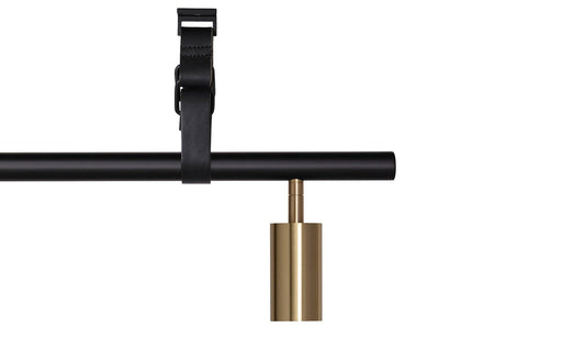 Rubn - Rubn Long John 5 Hängeleuchte - Schwarz/Messing - Leder Schwarz - 2,5 m - Hängeleuchten - Sarto Group