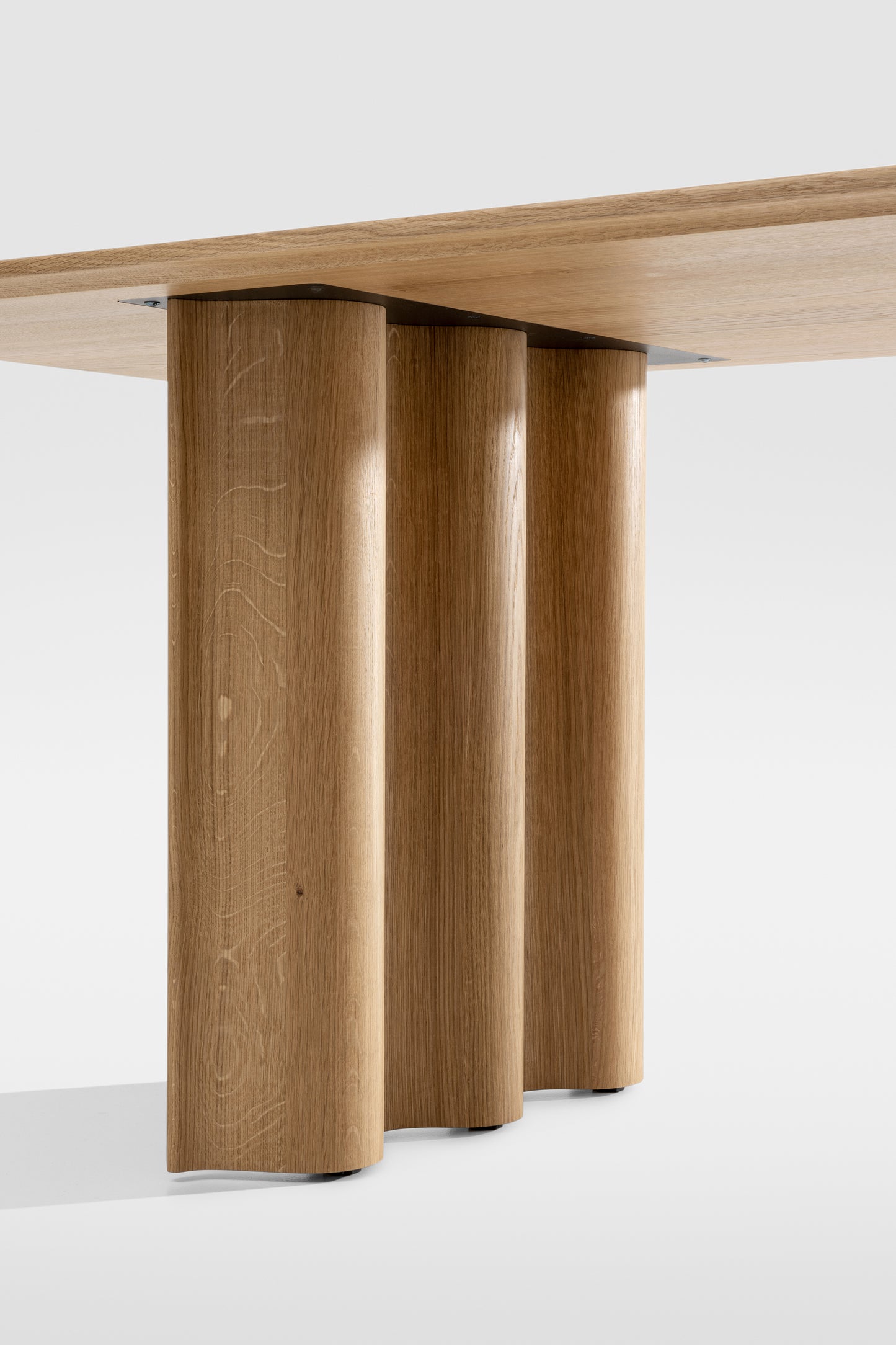 Curtain dining table