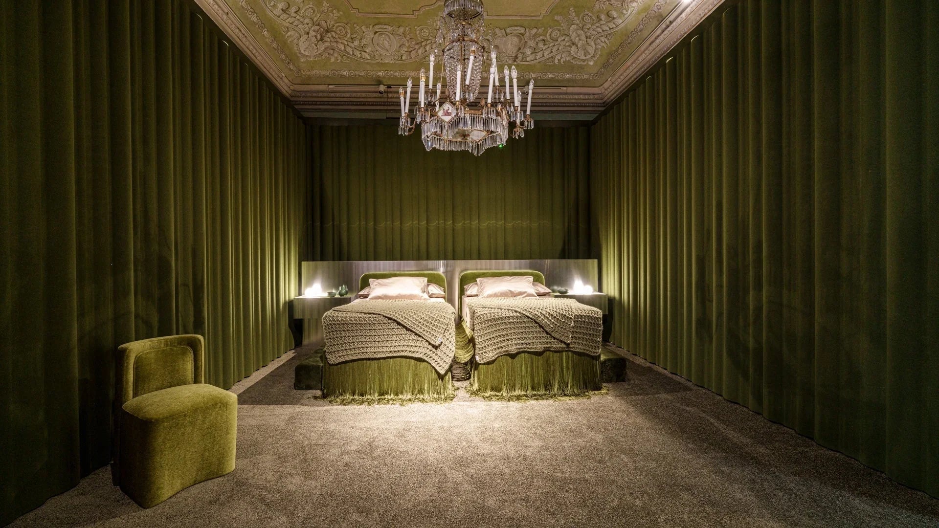 Entdecken Sie Decken in unserem Stoffatelier - sarto* - Tailored Interiors Group