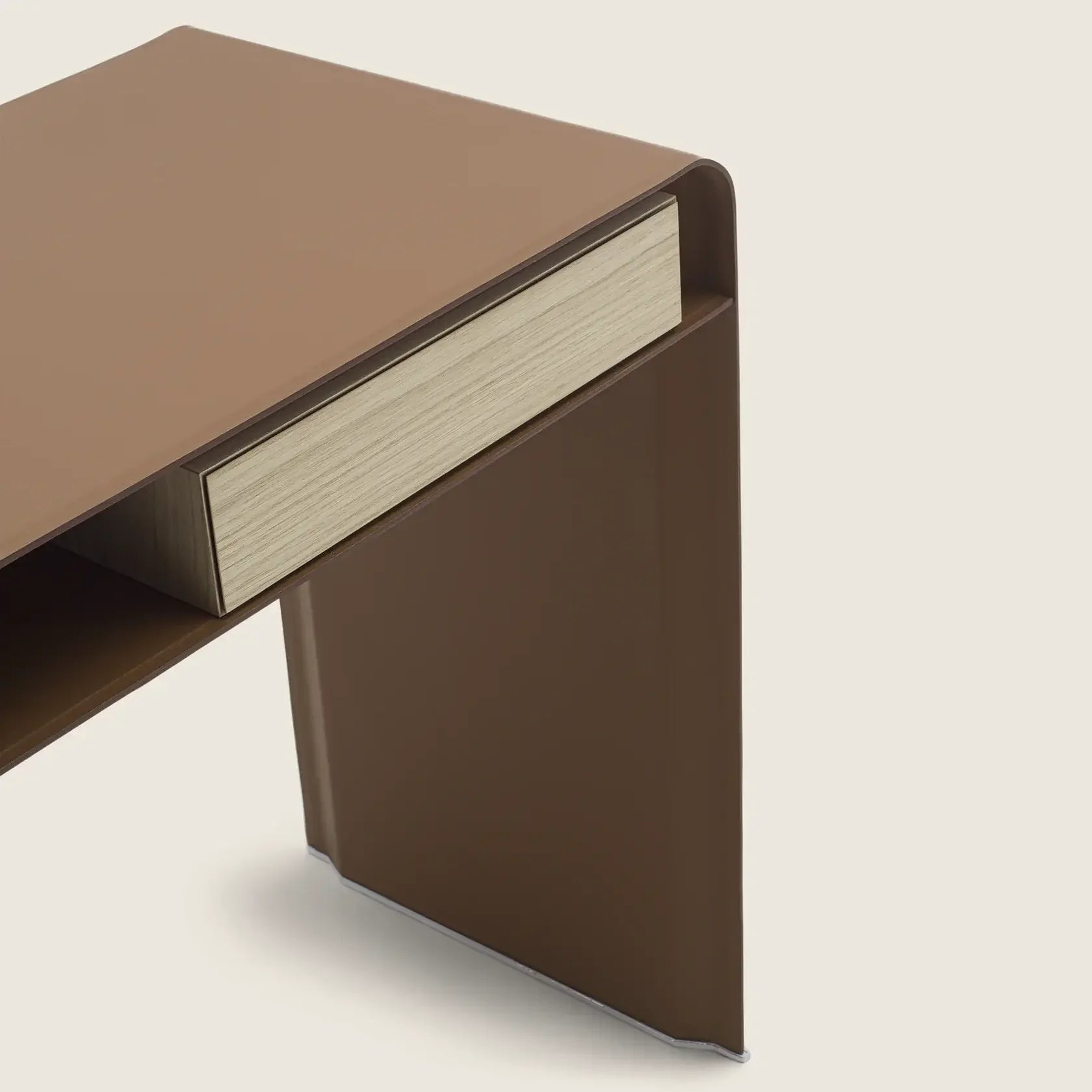Flexform - Clarence Konsole - sarto Tailored Interiors Group