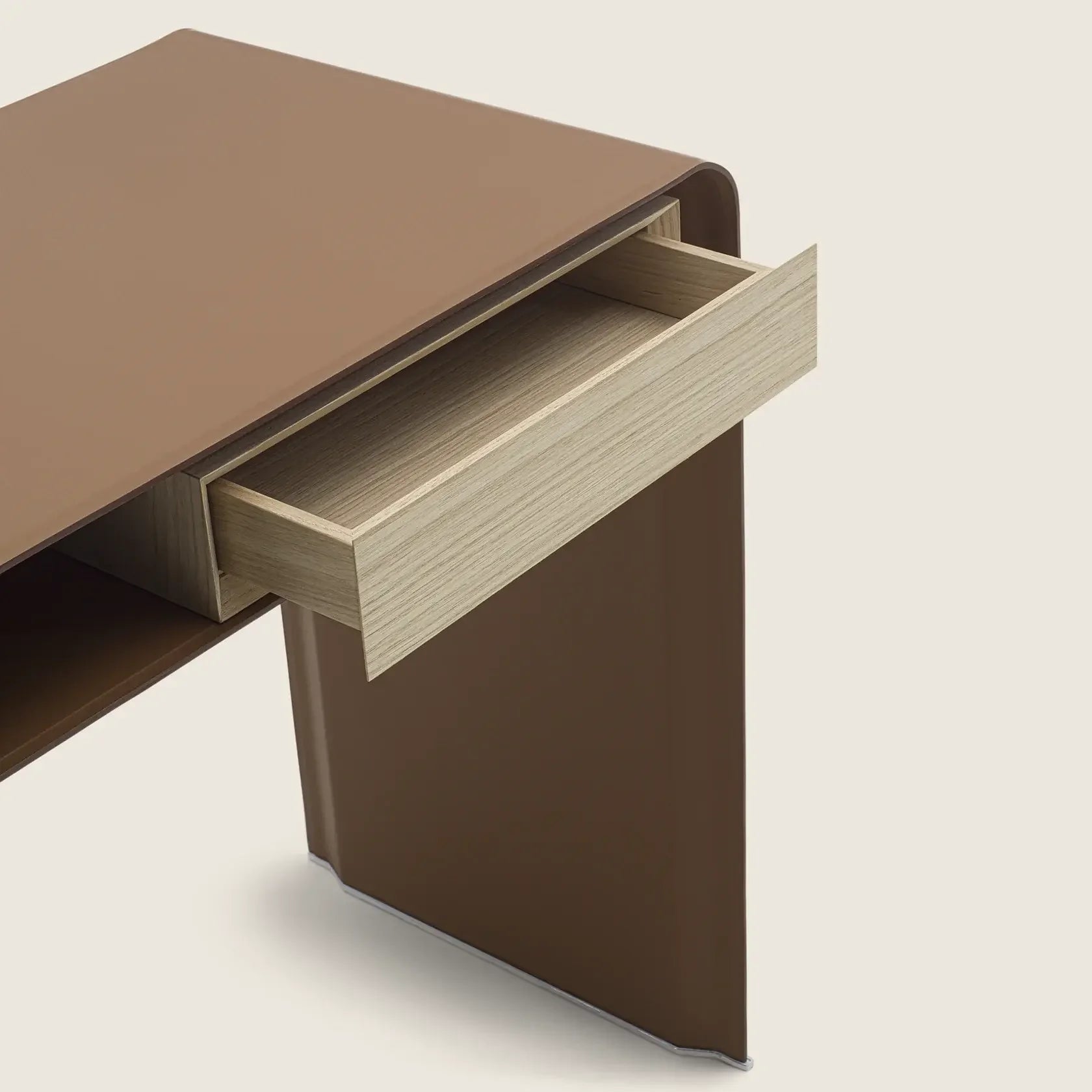 Flexform - Clarence Konsole - sarto Tailored Interiors Group