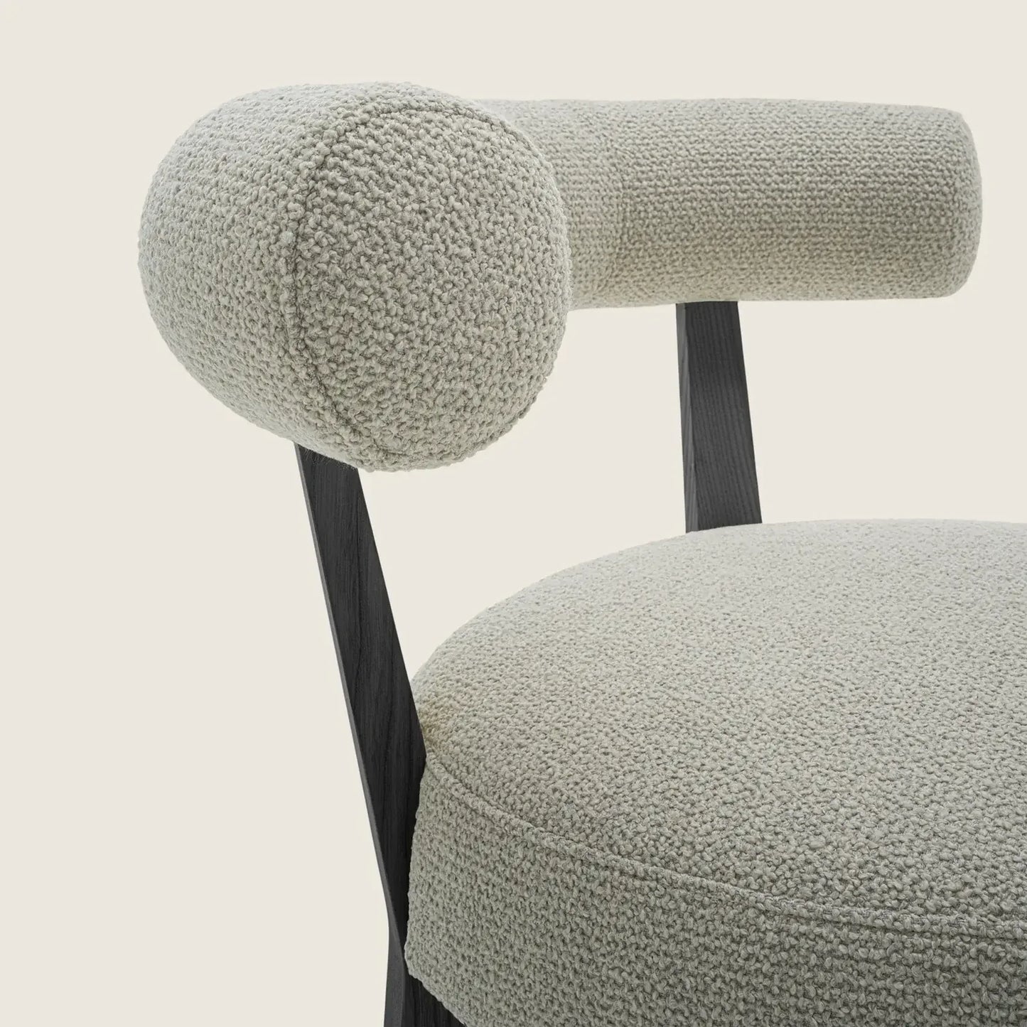 Flexform - Justine Stuhl - sarto Tailored Interiors Group