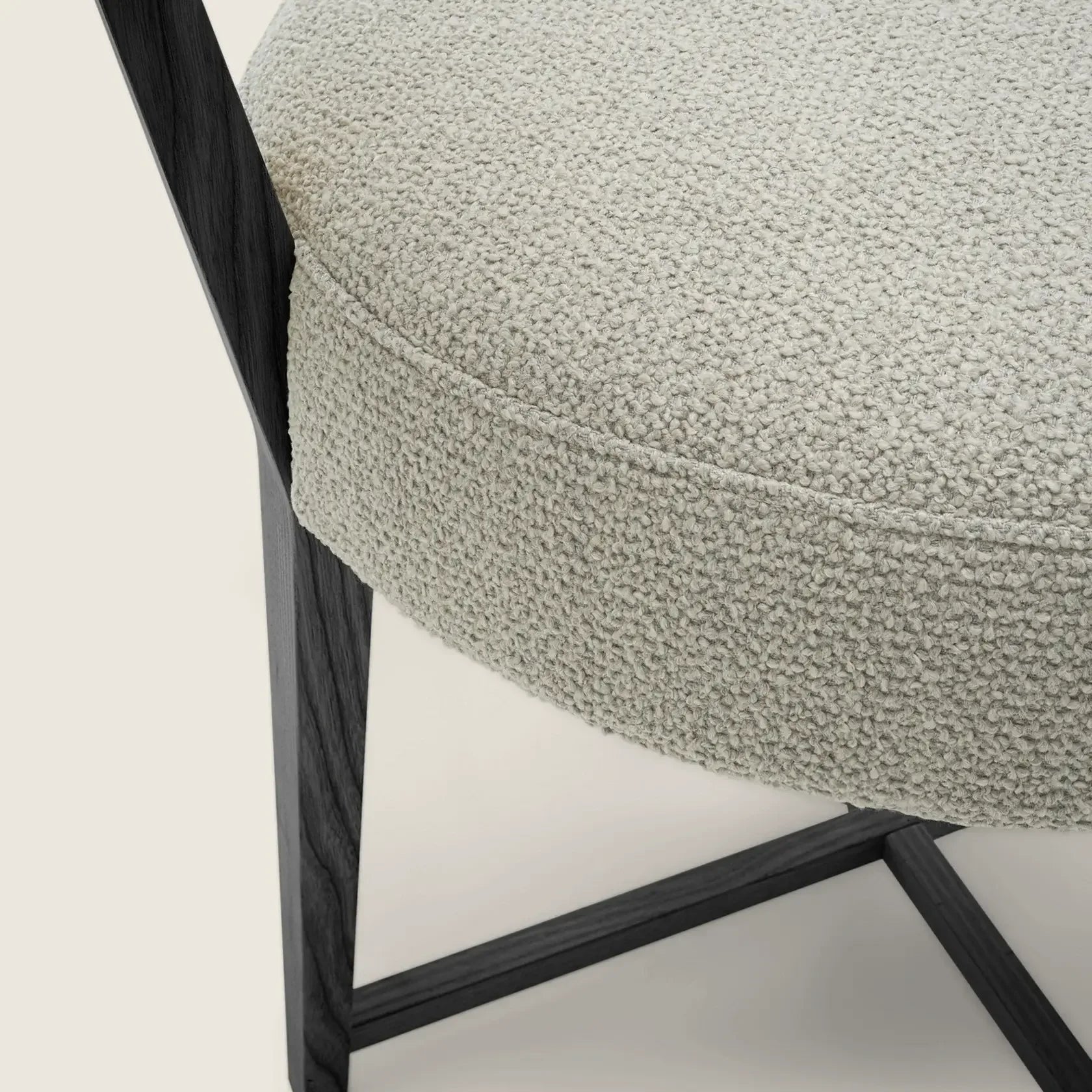 Flexform - Justine Stuhl - sarto Tailored Interiors Group