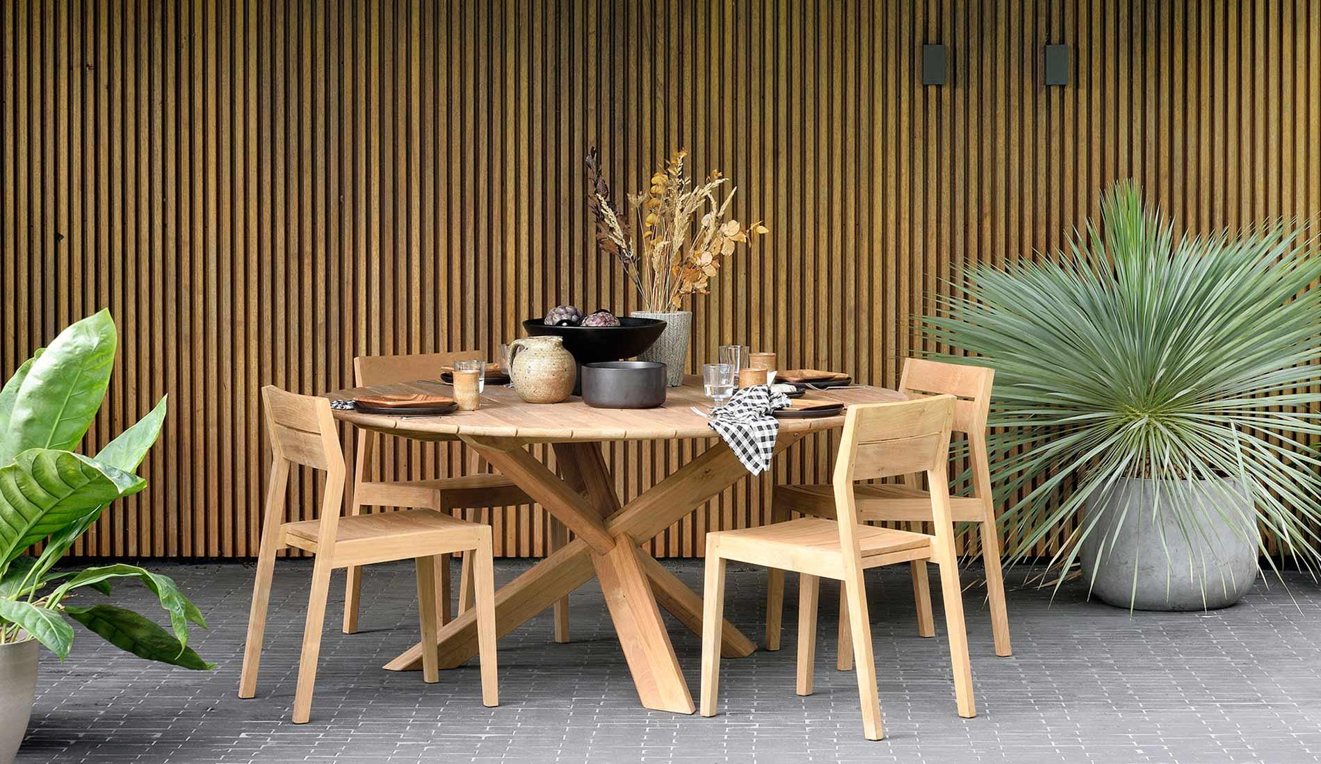 Ethnicraft - Ethnicraft Teak Circle Outdoor Esstisch - Gartentische - Sarto Group