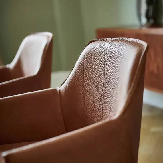 Freifrau - Grace Armlehnstuhl - sarto Tailored Interiors Group