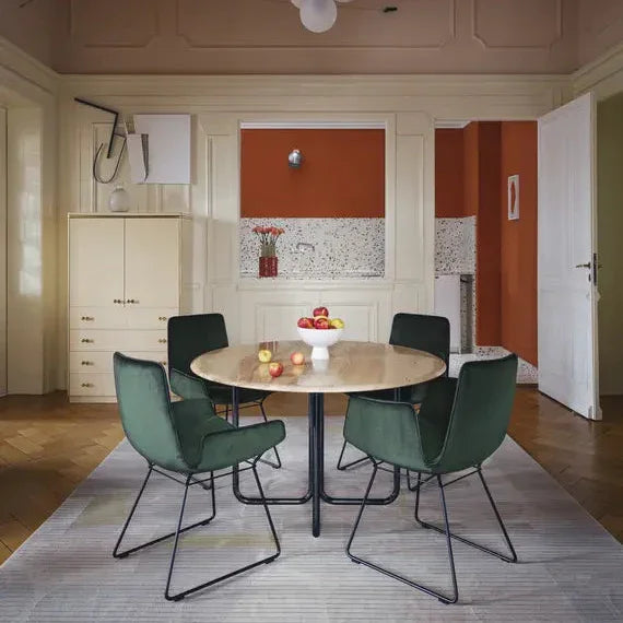 Freifrau - Amelie Armlehnstuhl - sarto Tailored Interiors Group