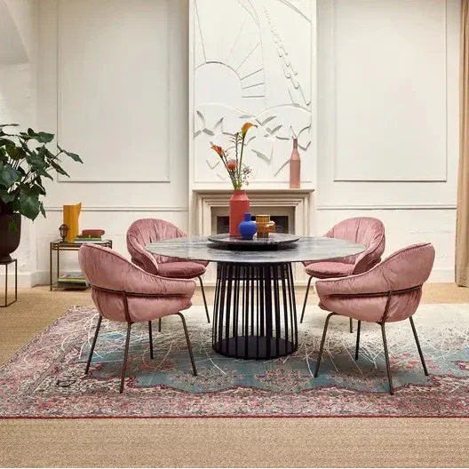 Freifrau - Marie Armlehnstuhl - sarto Tailored Interiors Group