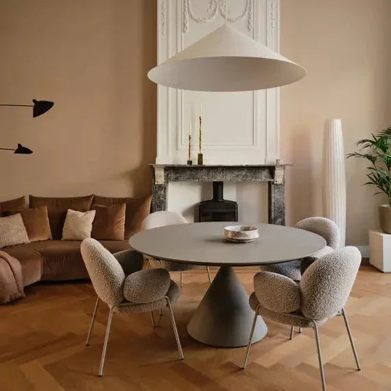 Freifrau - Nana Armlehnstuhl - sarto Tailored Interiors Group