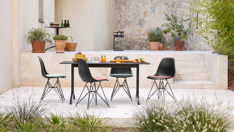Vitra - Eames Stuhl - sarto Tailored Interiors Group