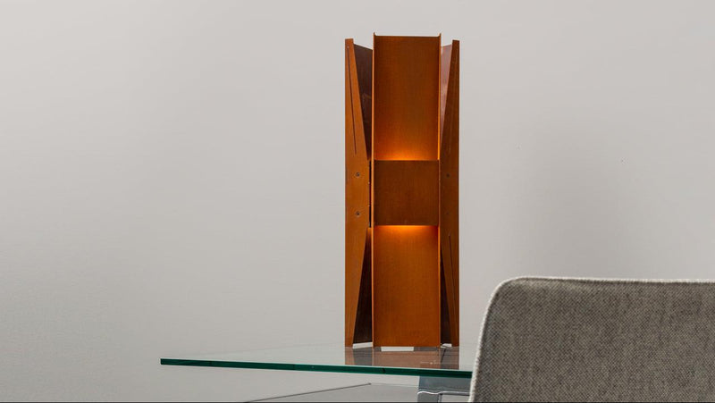 A-N-D - Vector Tischleuchte - sarto Tailored Interiors Group