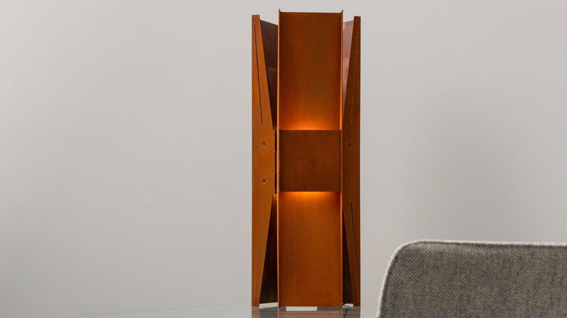 A-N-D - Vector Tischleuchte - sarto Tailored Interiors Group