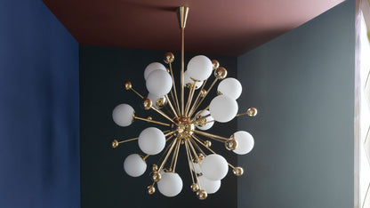 Magic Circus Éditions Chandelier 01