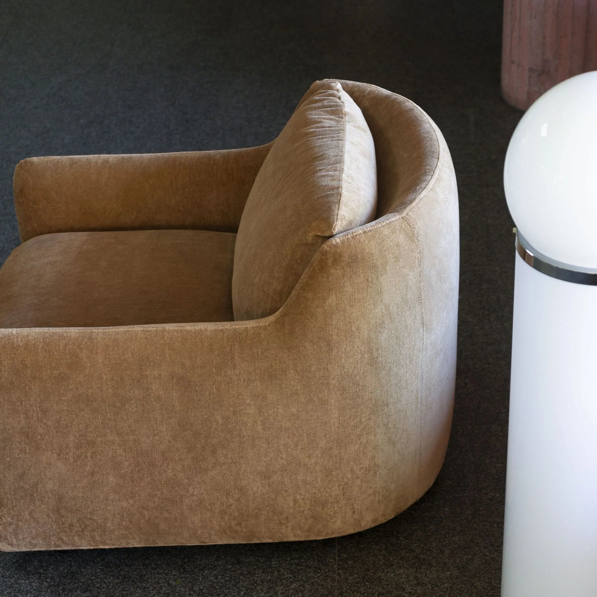 Tacchini - Vesta Sessel - sarto Tailored Interiors Group