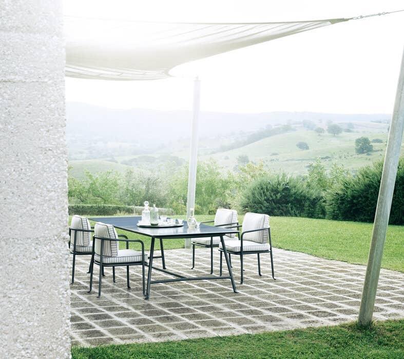 B&B Italia - Borea Outdoor Tisch - sarto Tailored Interiors Group