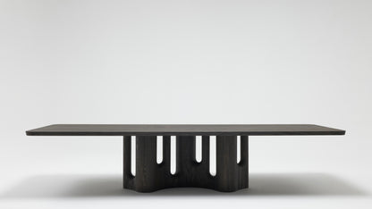 Nin Tisch