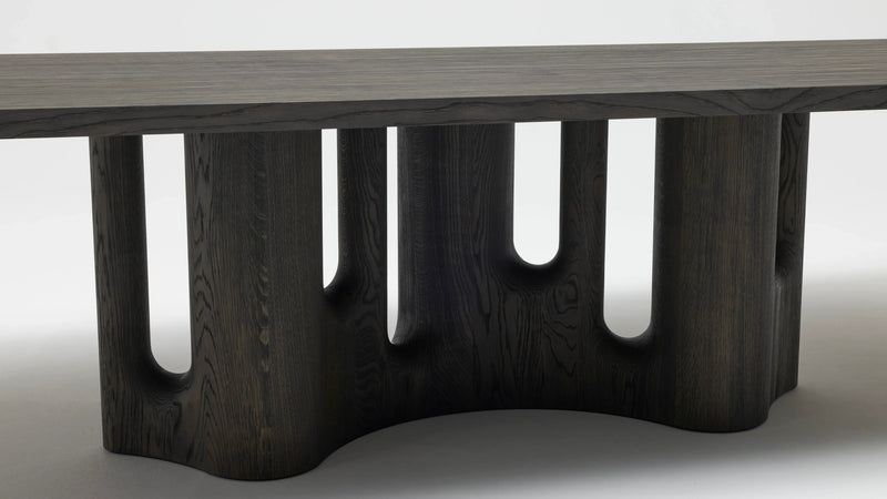Delcourt Collection - NIN Tisch - sarto Tailored Interiors Group
