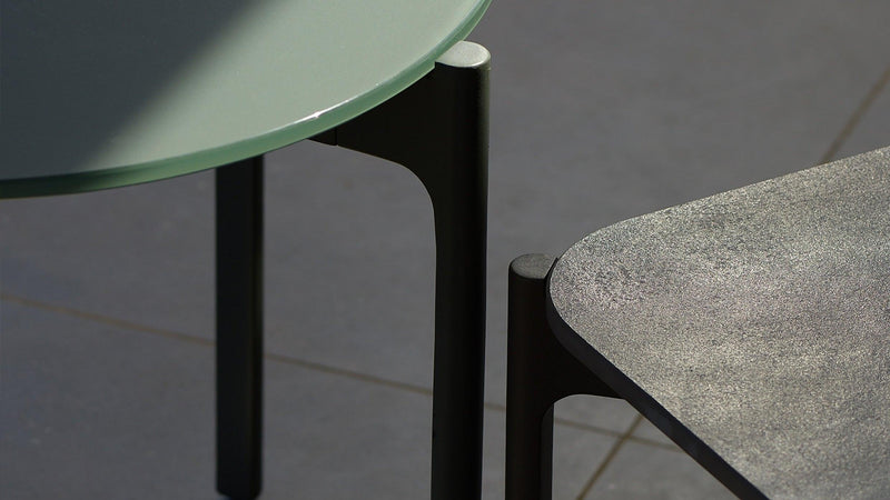 Dedon - Izon Beistelltisch | 39 x 39 cm - sarto Tailored Interiors Group
