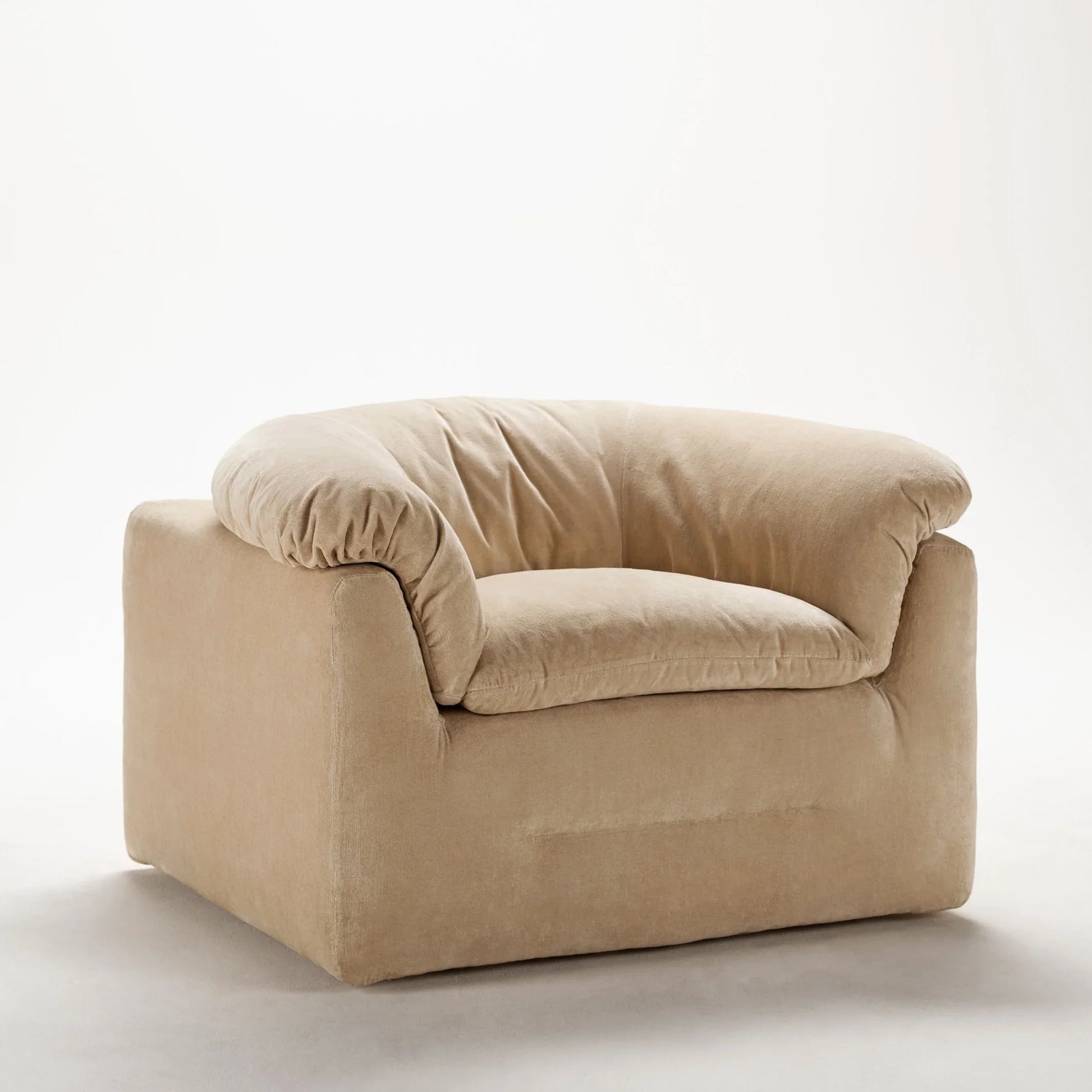 Tacchini - Butter Sessel - sarto Tailored Interiors Group