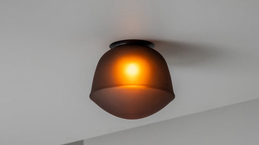Contour ceiling/wall light