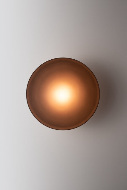 Contour ceiling/wall light
