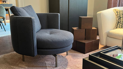 Minotti Torii armchair