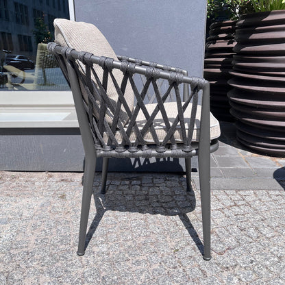 B&B Italia Erica Outdoor Armlehnstuhl