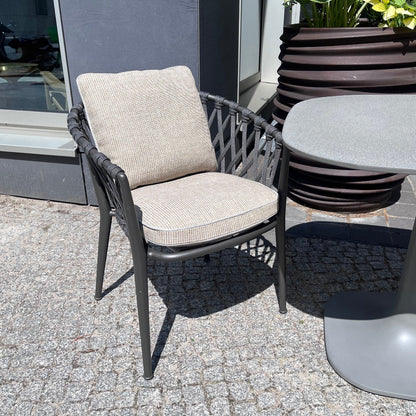 B&B Italia Erica Outdoor Armlehnstuhl